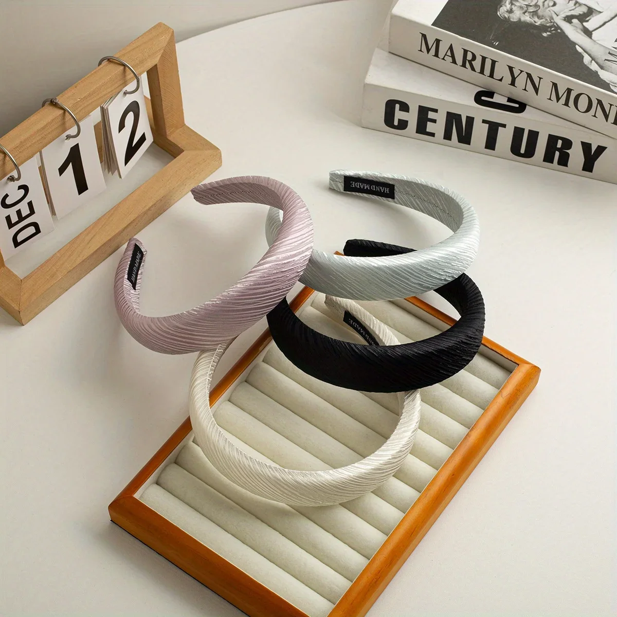 

Metallic Weave Headband Shimmer Design Non-Slip Comfort for Women Girls All Seasons Daily Hair Accessories Headwear