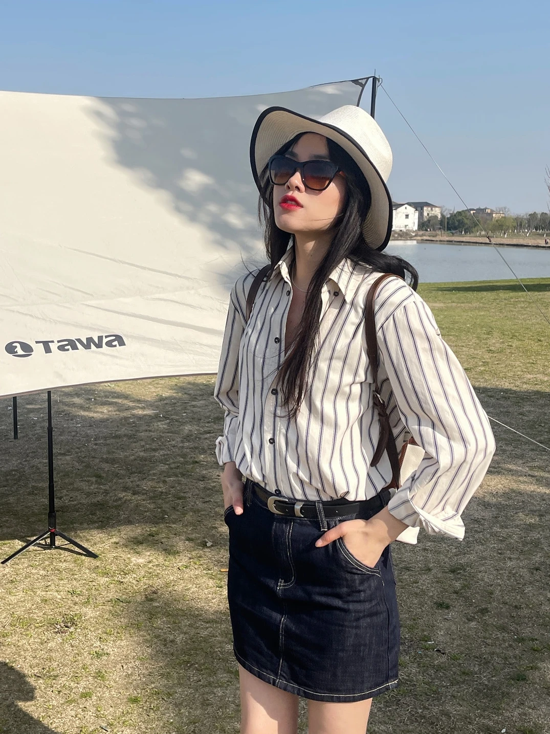 

Весенне-летняя свободная женская полосатая рубашка с уникальным дизайном, эффектом похудения, повседневная, с воротником, на пуговицах, с длинным рукавом