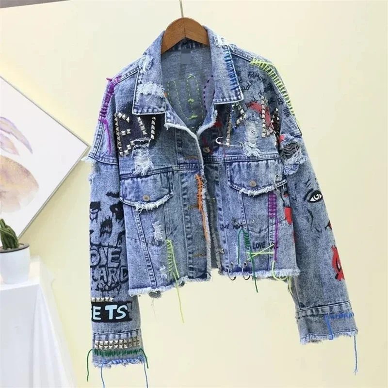 Rivet Beaded Line Tassel Letter Graffiti Print Women Denim Jacket Spring Autumn 2024 Casual Hole Denim Jacket