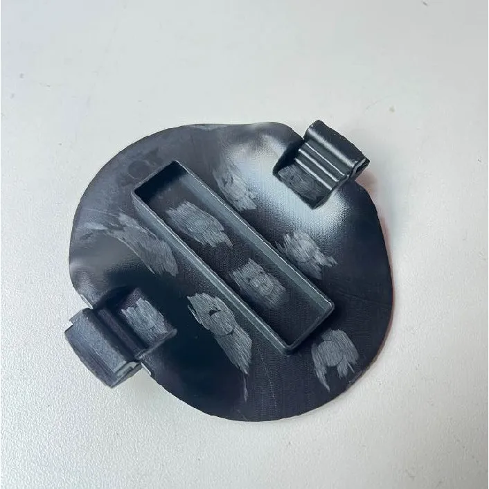 

Hanging device, mounting cover