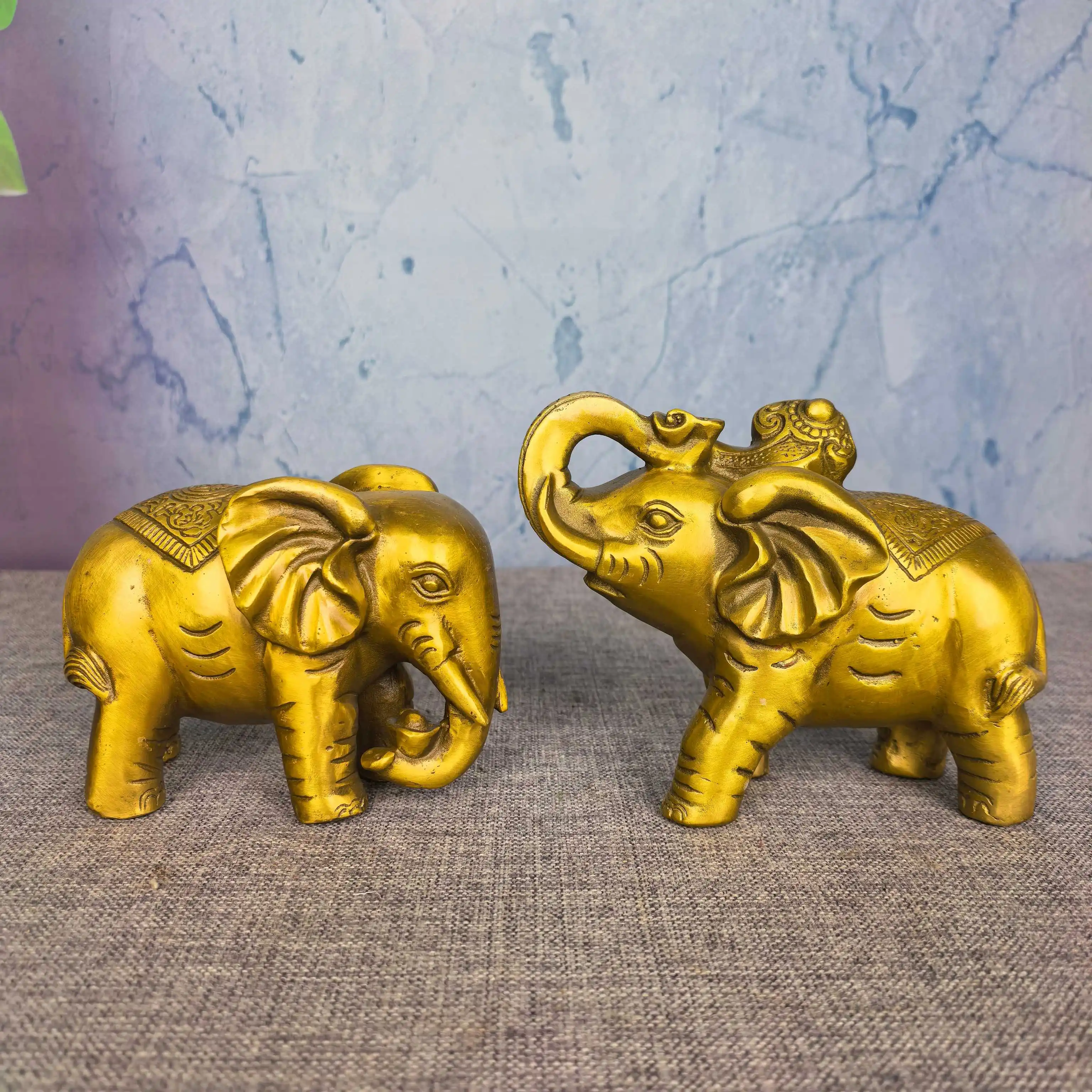 Old Brass Ruyi sycee elephant statue a pair Peace and prosperity prevail Study screen Amass wealth Ornaments