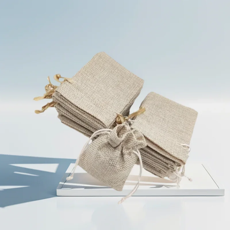 

25pcs Jute Gift Pouches Linen Sack Jute Bags Drawstring Pouch Burlap Bags for Webbing Christmas Gift Packaging Bag Storage Pouch