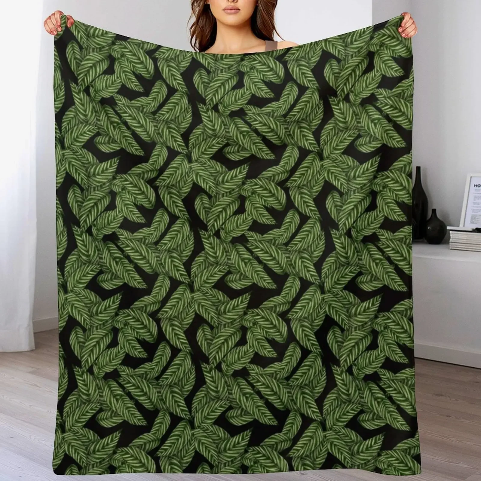

Dark Green Leaf Pattern Throw Blanket Plush Sofa Quilt Shaggy Plaid Blankets