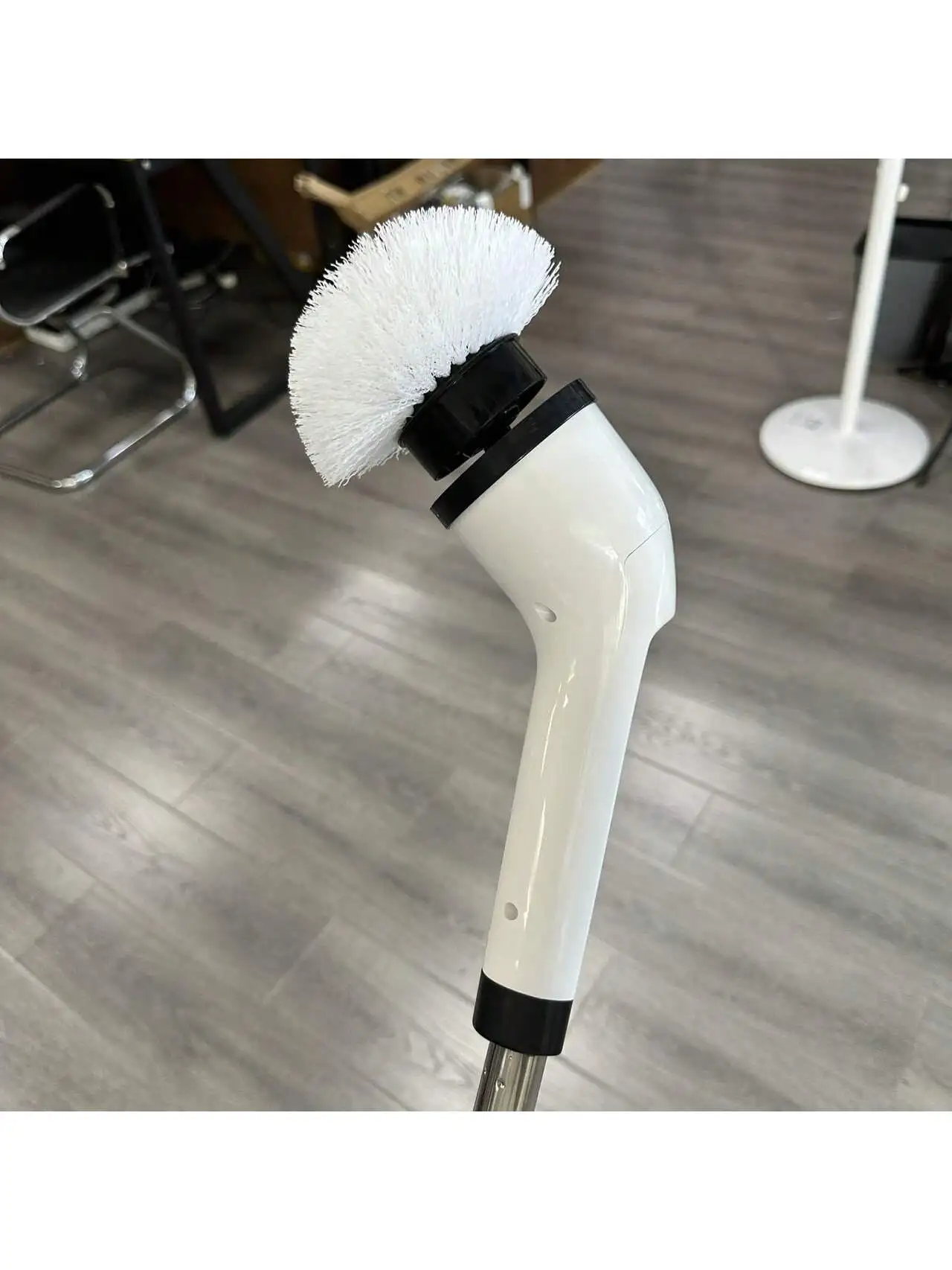 

Многофункциональная электрическая щетка для чистки автомобиля, кухни, ванной комнаты, с беспроводной зарядкой, двойного назначения, в коробке.