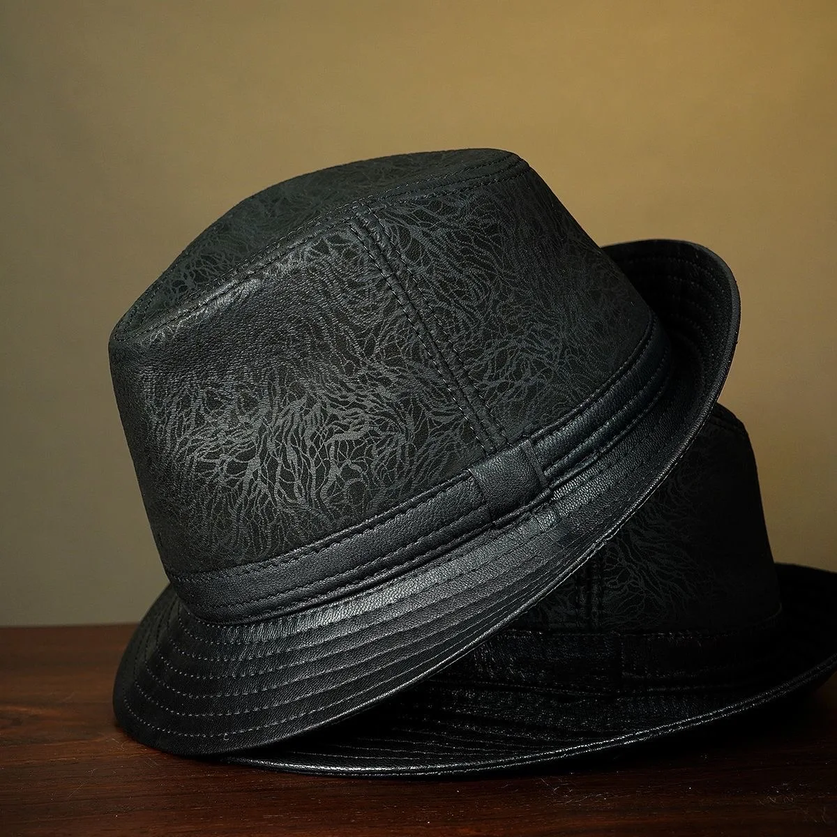 Shows Gentleman Retro High Quality Genuine Leather Formal hat For Men Gentleman Sheepskin Short Brim Print Top Hat Male