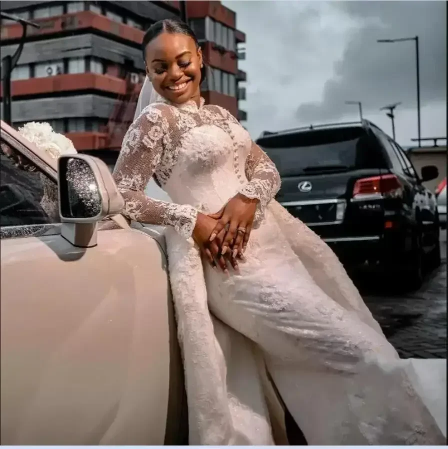 Maßgeschneiderte neueste High Neck Mermaid Brautkleider mit abnehmbarer Schleppe Vestido De Noiva LacecAppliques Long Sleeves African B