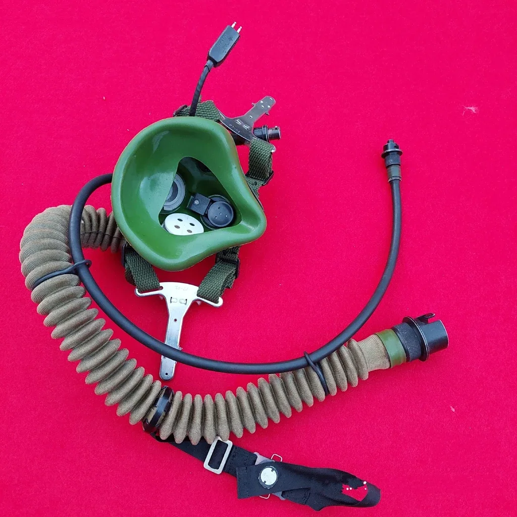 الفائض العسكري الأصلي الأصلي الصينية عالية الارتفاع المقاتل الطيار YM-6/-2 قناع الأكسجين