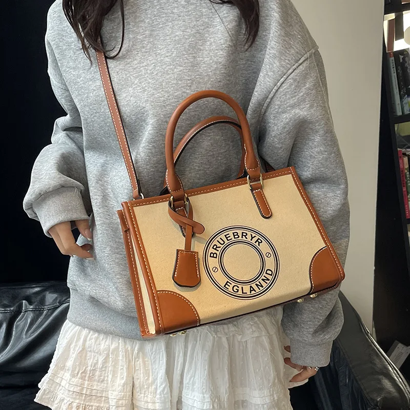 กระเป๋าโท้ทขนาดใหญ่สำหรับผู้หญิง กระเป๋าสะพายอเนกประสงค์ และกระเป๋าสะพายข้างขนาดใหญ่ ใช้งานได้ทุกวัน สไตล์มินิมอล