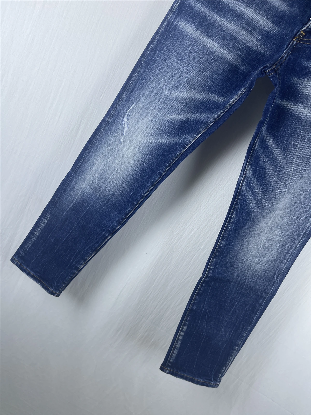 

6055, осенние и зимние мужские джинсы, синие джинсы с большим карманом и шлифовальными отверстиями, мужские джинсы с трехмерным вырезом