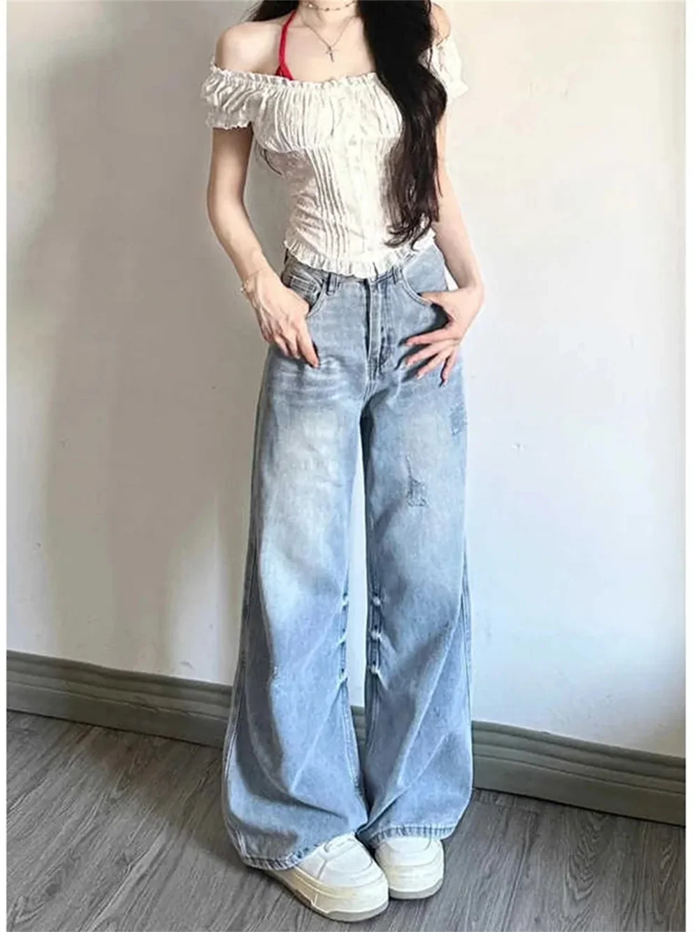 

American light blue ripped jeans women's 2025 new high waisted design, loose and wide leg floor pants