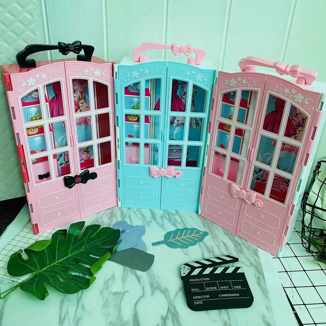

Dollhouse Accessories Wardrobe Portable Closet Furniture Girl Princess Bedroom Accessory for Doll Kids Toy Birthday Gift