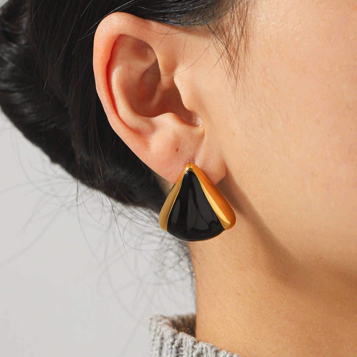 18K Gold Plated Triangular Stud Earrings For Women Black Gold Tone Hypoallergenic 316L Stainless Steel Daily Party Jewelry