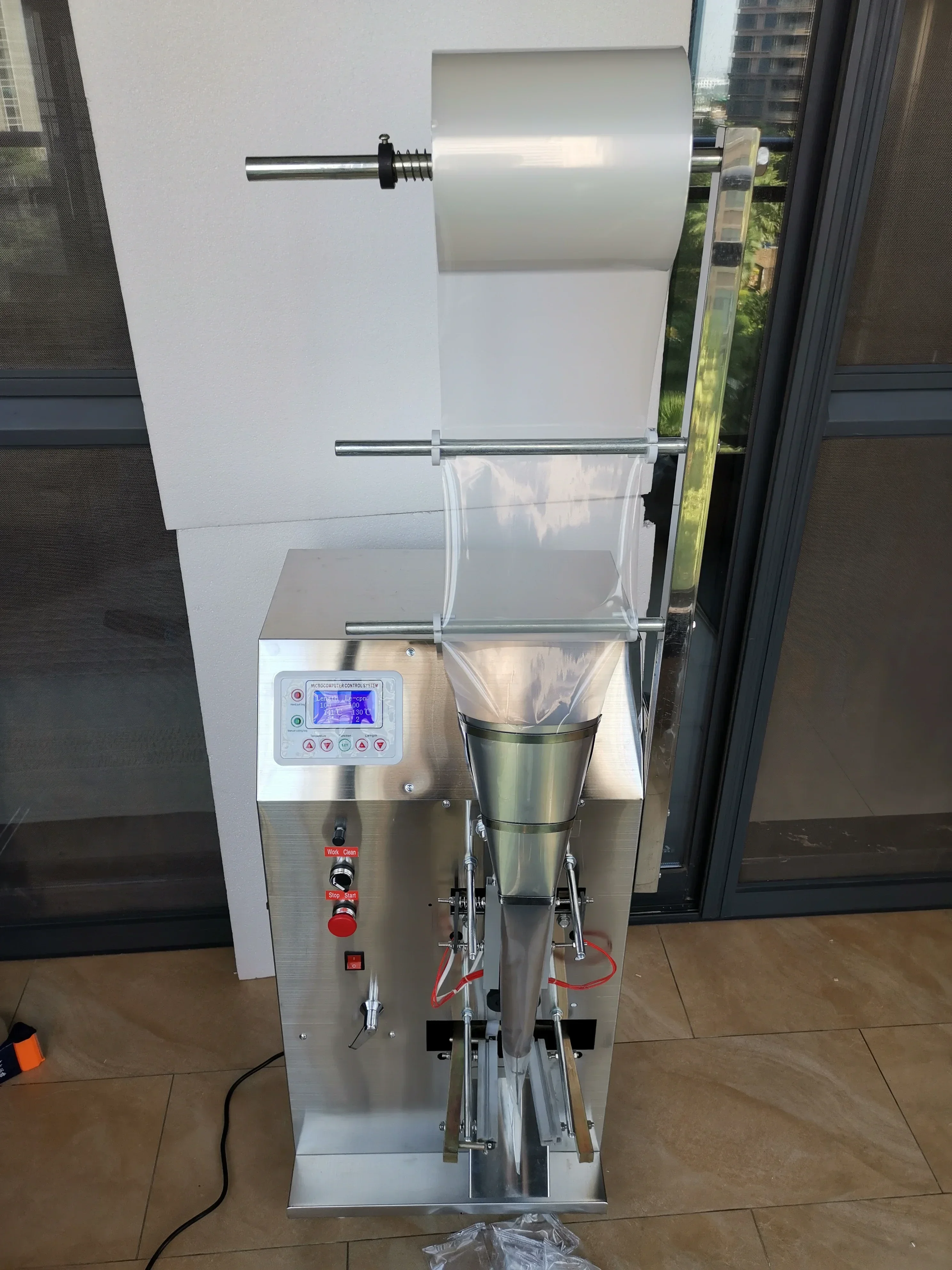 

Excellent Best Seller First Automatic Liquid Packaging Machine, Seasoning, Water, Oil, Vinegar, Beverage Pure Liquid Filling And