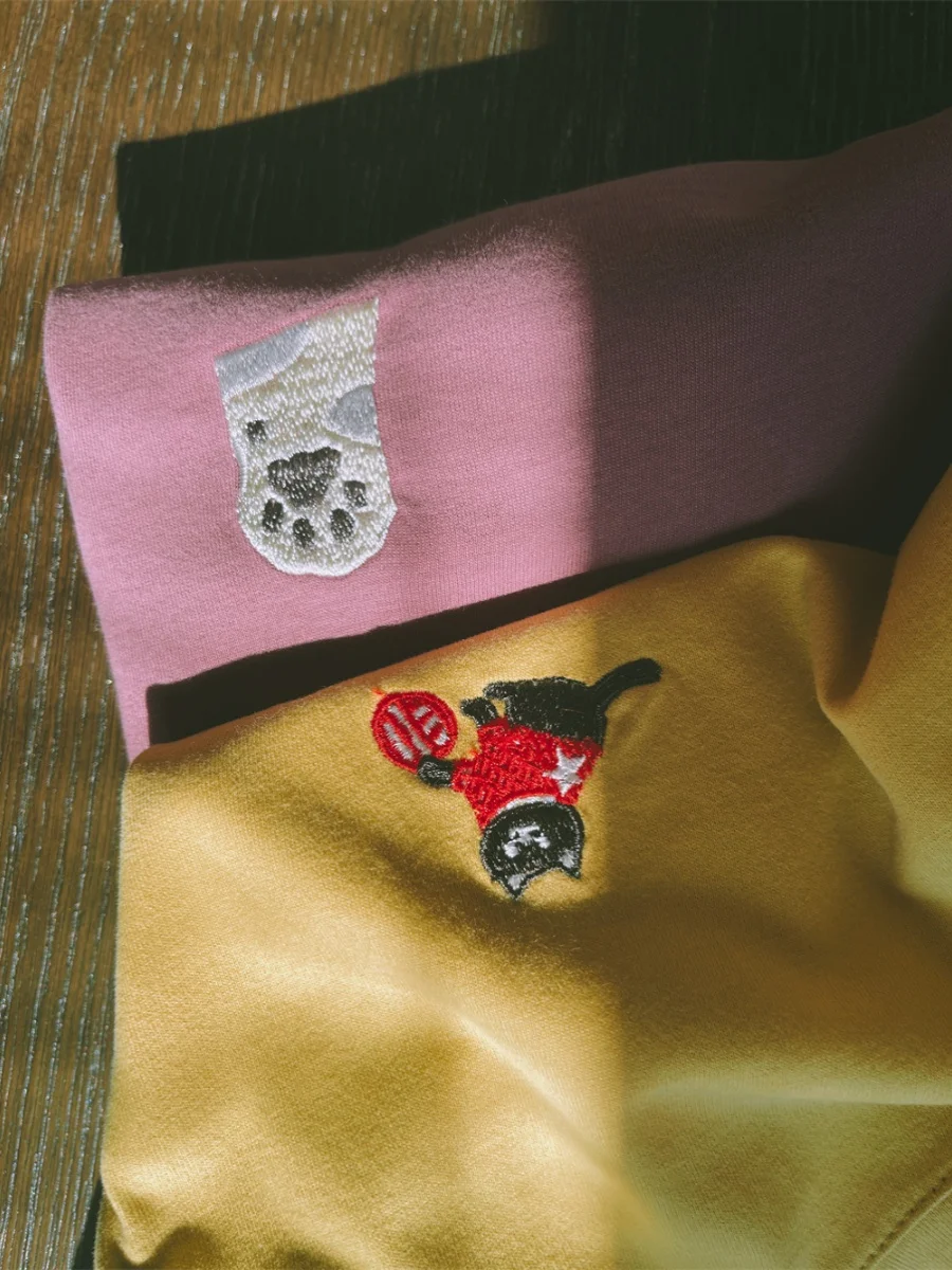 헤비 자수 베이직 오르트 스웨트 퓨어 컬러 티셔츠 연인용 편안한 오르트 스웨트 라운드 넥 퓨어 컬러 티셔츠