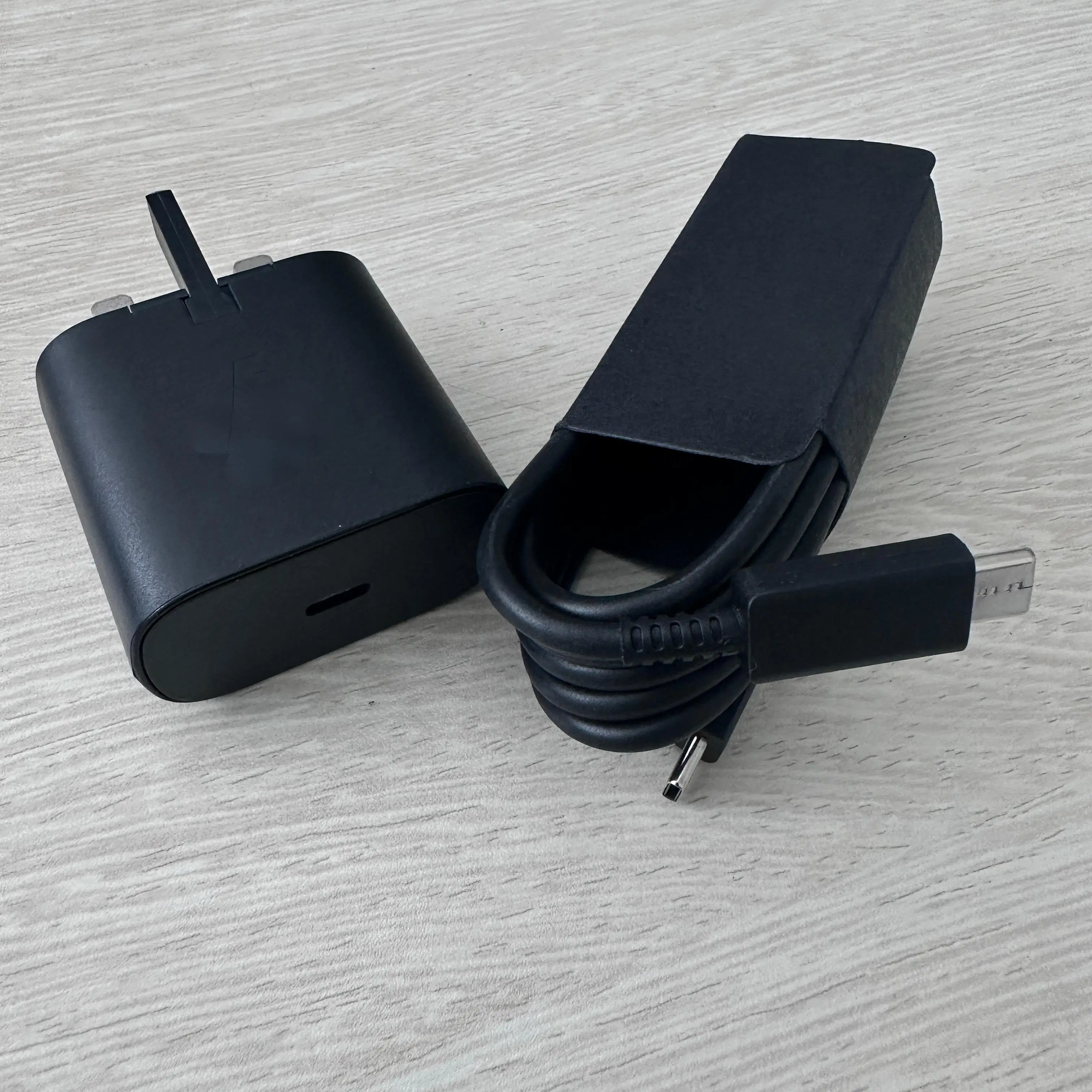 كابل USBC إلى USBC بطول 6 أقدام مع مجموعة شاحن توصيل المملكة المتحدة بقدرة 25 وات، شاحن سريع للغاية لهاتف سامسونج