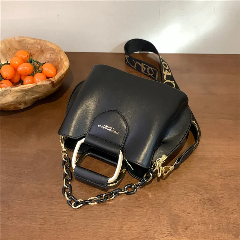 2025 Novo! Bolsa feminina estilo europeu americano nas axilas – requintado ombro crossbody de grande capacidade e alta textura