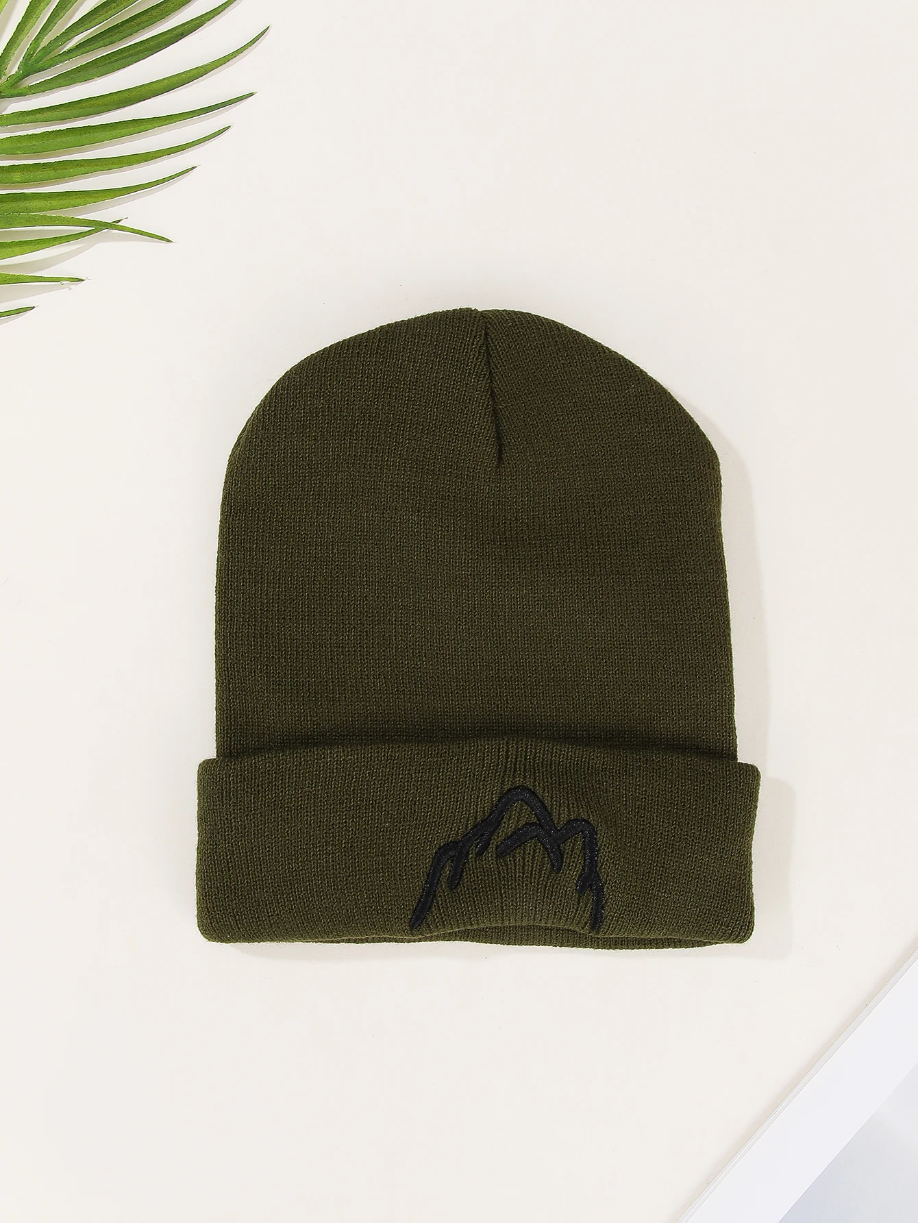 Everything trends personality fashion simple mountain warm knit hat suitable for going out and daily wear hats