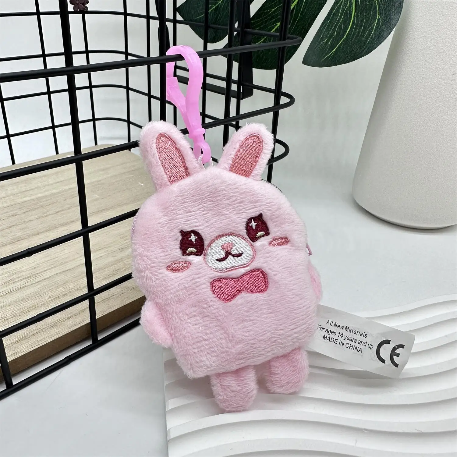 Nowy kreatywny Kawaii różowy królik torba na słuchawki kreskówka królik zwierzęcy wysokiej jakości pluszowa Mini torba Bluetooth torba ochronna na słuchawki