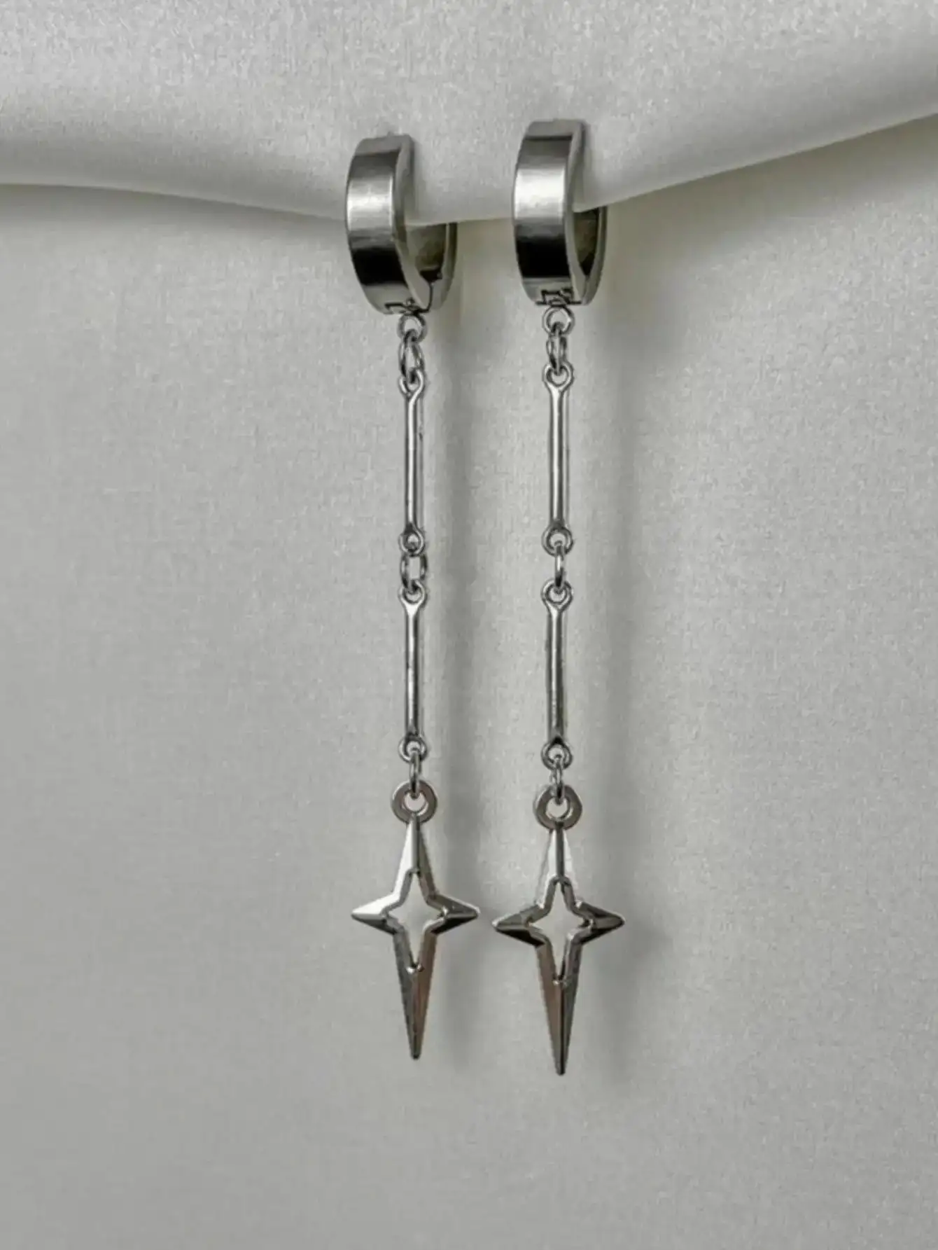 #18 Latest Drop Earrings Offers