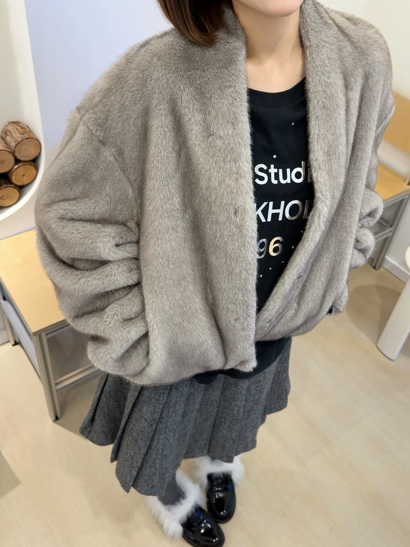 Giacca in Ecopelliccia di Coniglio V-ne, Materiale Originale Asbr, Cappotto in Pelle Ecologica per Donna, Nuova Collezione Primavera