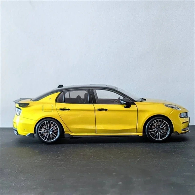 1:18 LYNK&CO 03 03+ Alloy Track Sports Car Model Diecasts Metal Racing Car Vehicles Model High Simulation Childrens Gift