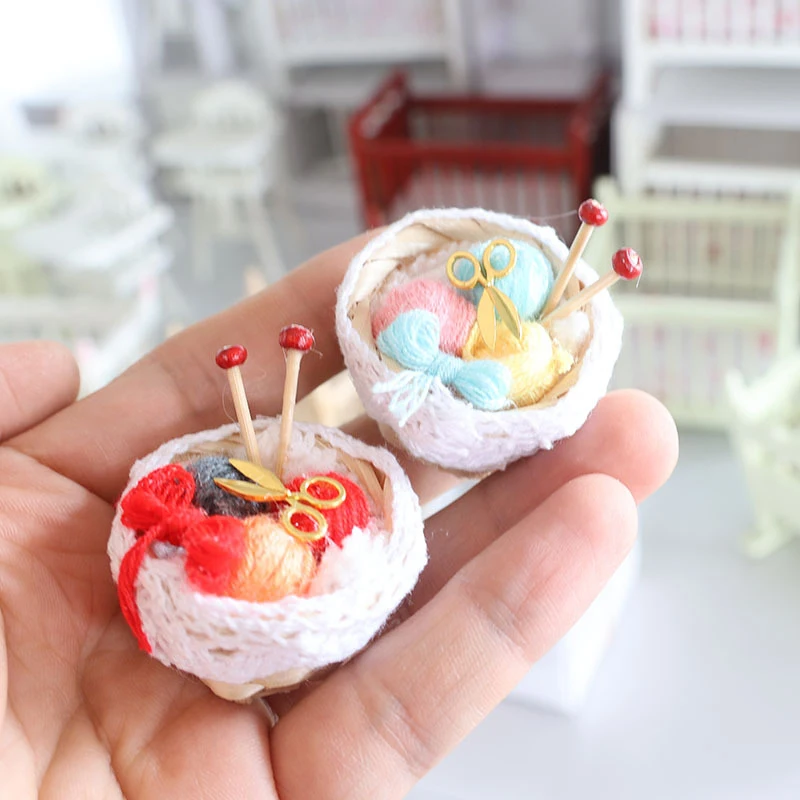 1:12 Dollhouse Miniature Bamboo Basket Braided Yarn Ball Needle Balls Scissors Sweater Knitting Tool Basket Model Home Decor