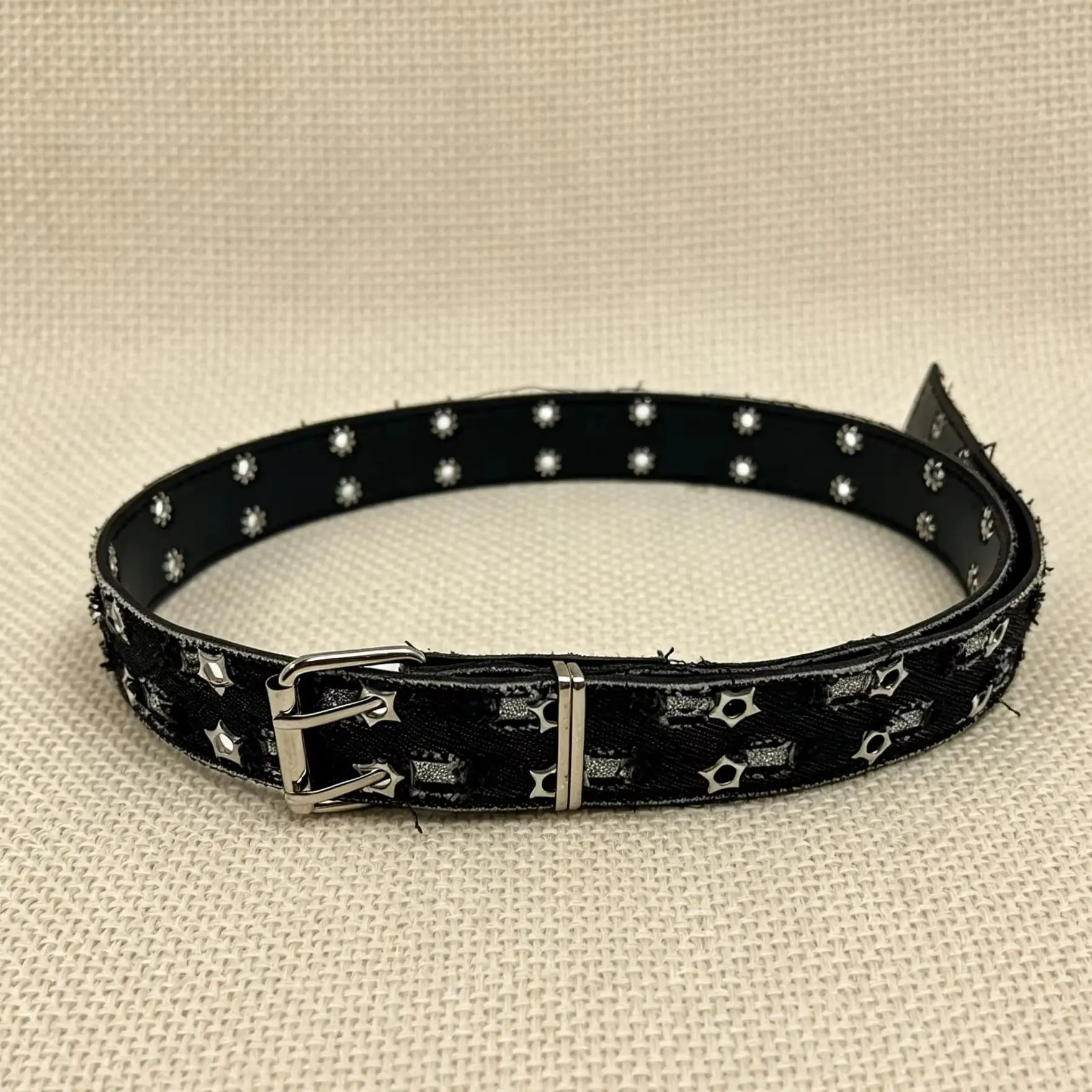 1 Piece of Women's Denim Belt with Double Eyelets, Featuring a Minimalist, Worn-Out, and Earthy Style, Suitable for Everyday