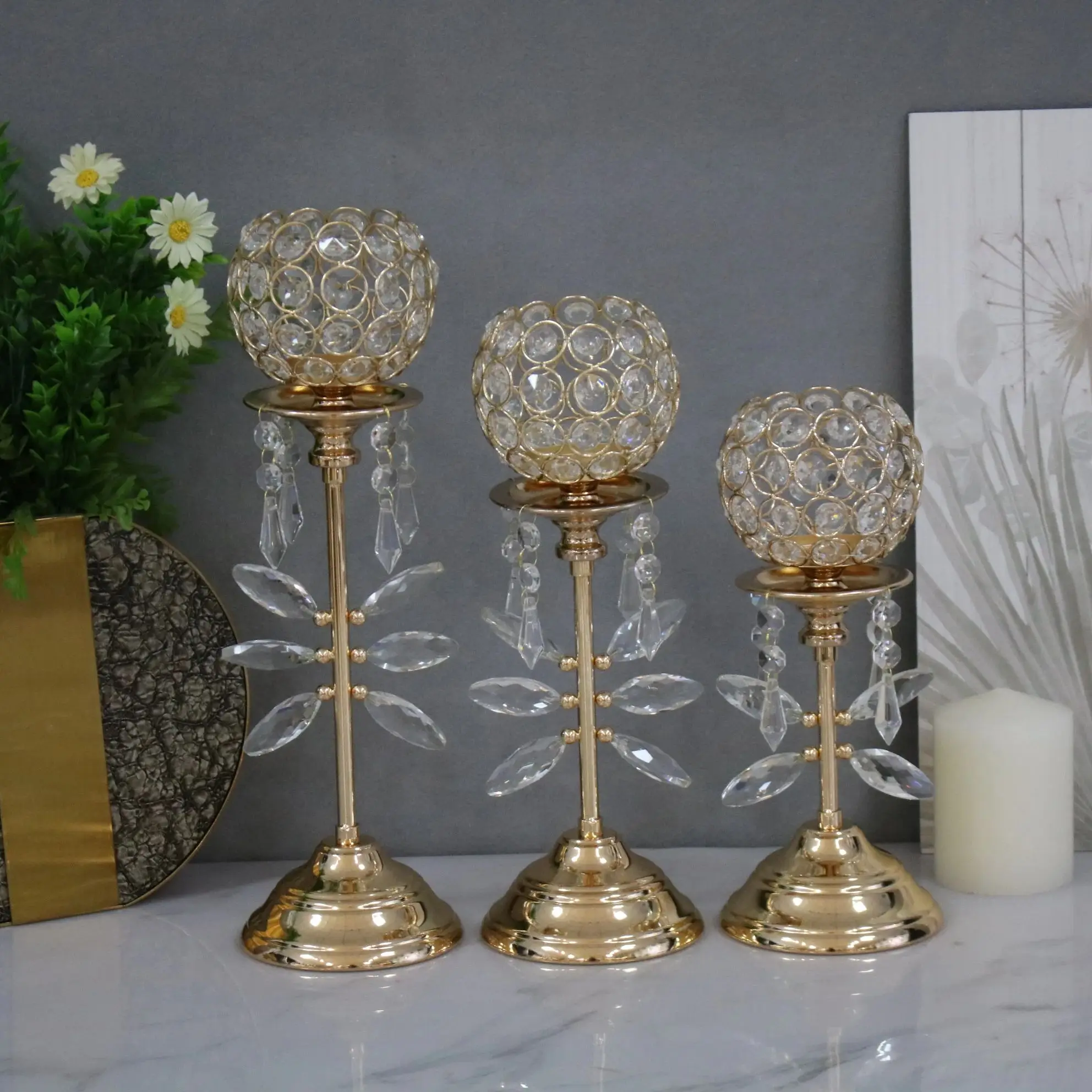 

Newly designed metal crystal candle holder wedding centerpiece crystal candle holder, home decoration, dining table centerpiece