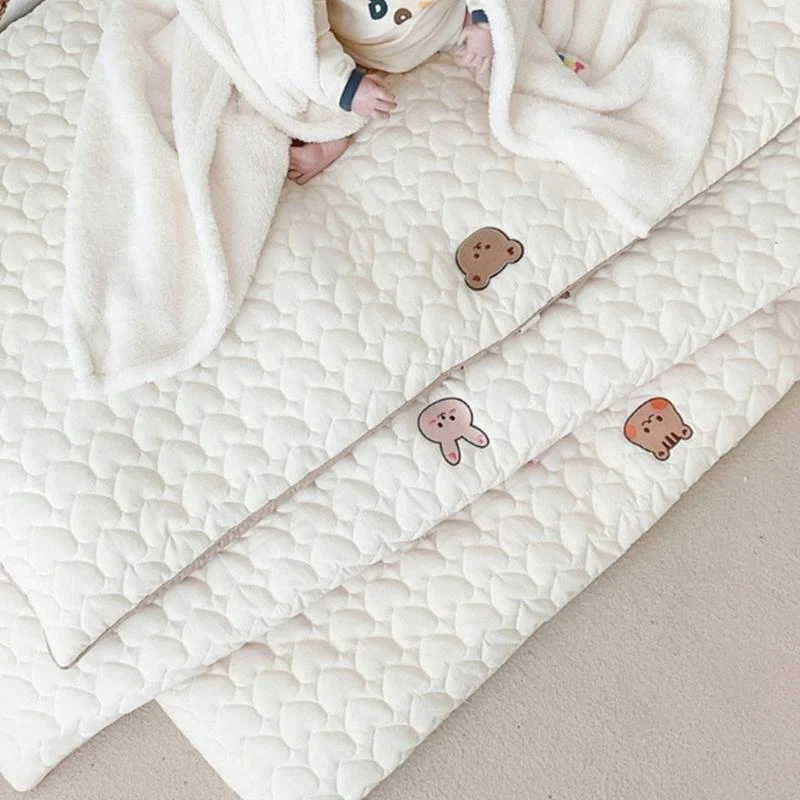 J15U وسادة تغيير حفاضات الأطفال ناعمة وسهلة الحمل قابلة للطي والمحمولة فراش أطفال مريح وخفيف الوزن لحديثي الولادة #4