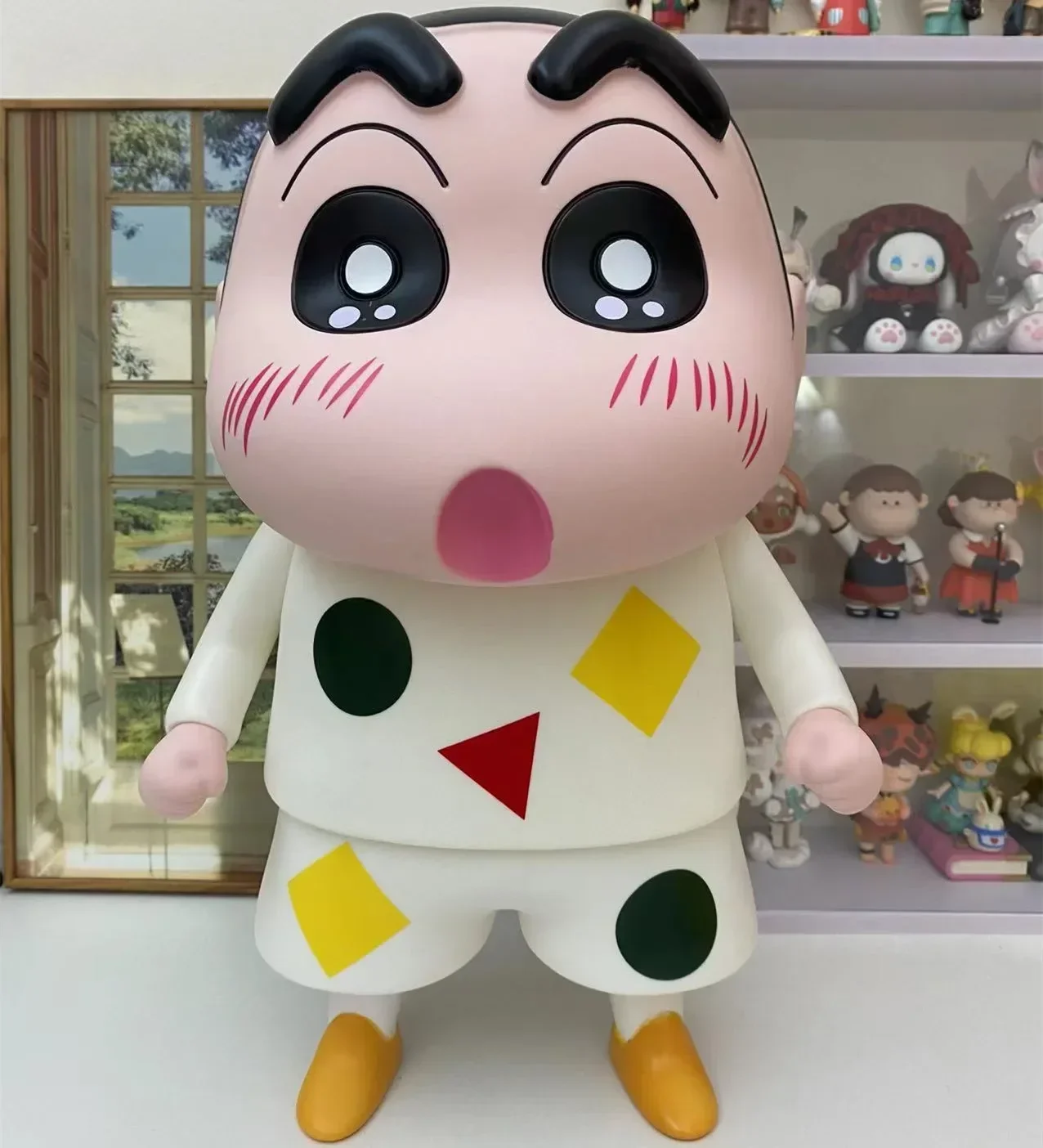 

Фигурки Crayon Shin-chan, модель периферической серии, украшение для автомобиля, кукла, коллекция, украшения, аниме ограниченные подарки на день рождения и Рождество