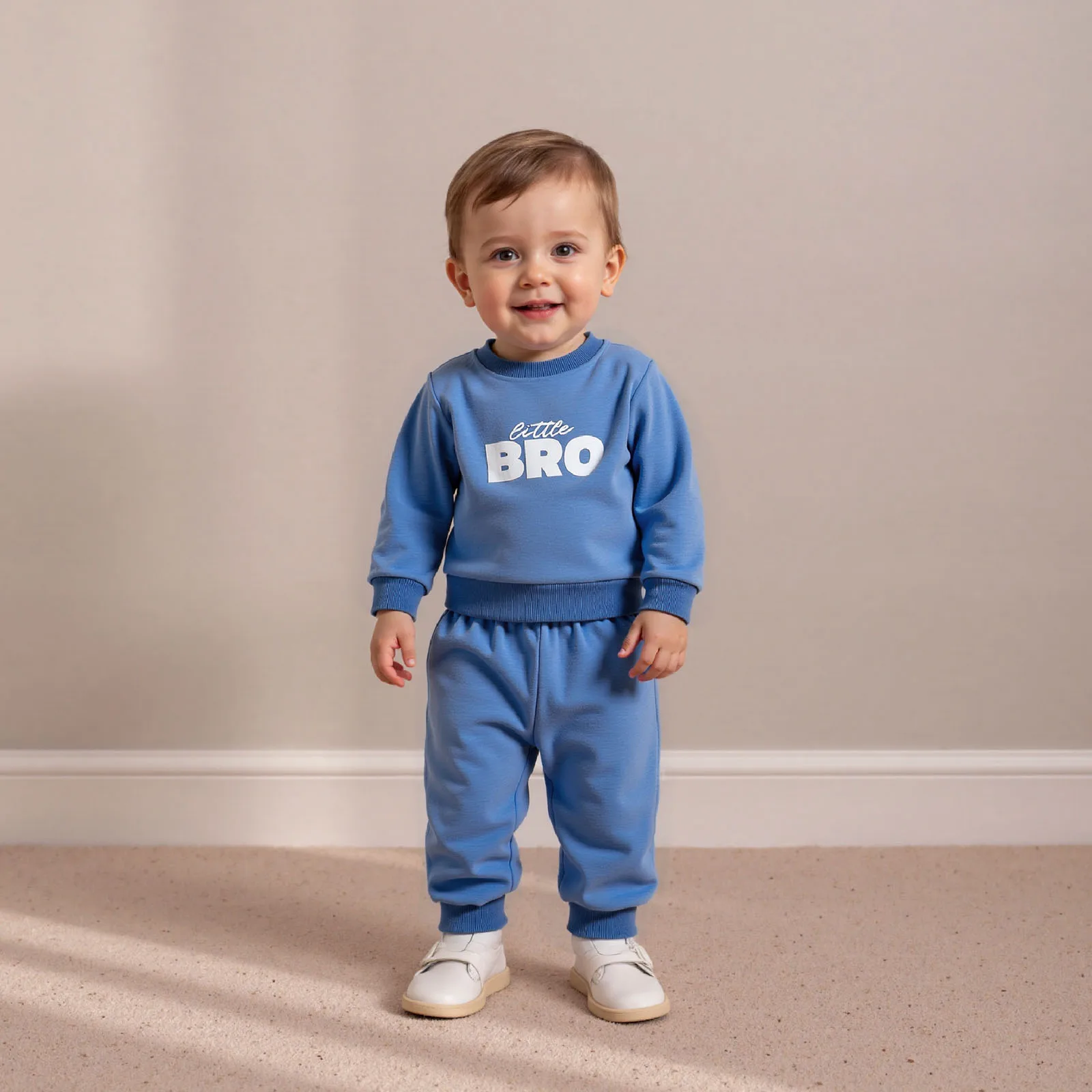 طقم سويت شيرت بأكمام طويلة مطبوع عليه حروف للخريف والشتاء للأطفال الصغار مكون من قطعتين