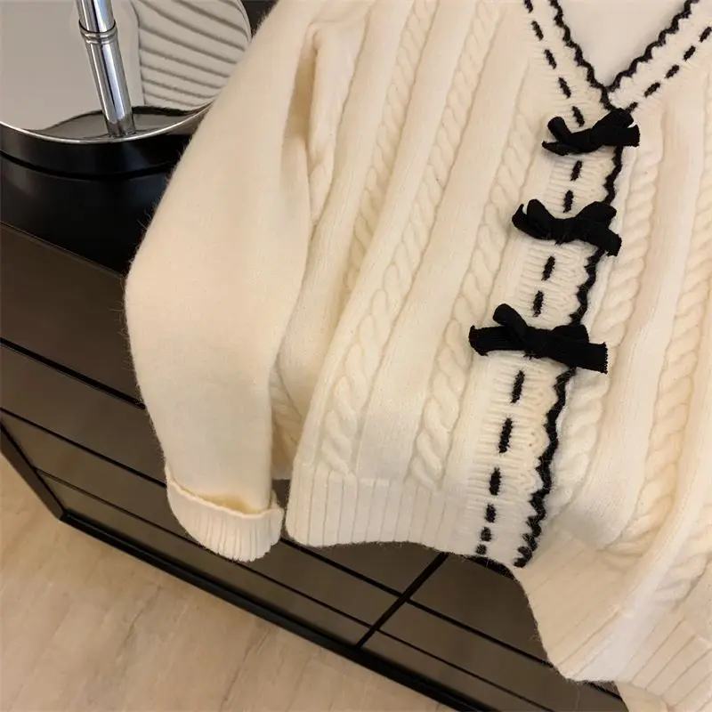 Women\'s White Cardigan Knitted Sweater Harajuku Aesthetic Y2k Long Sleeve Bow Sweaters Fashion Vintage 2000s Clothes 2024 Autumn