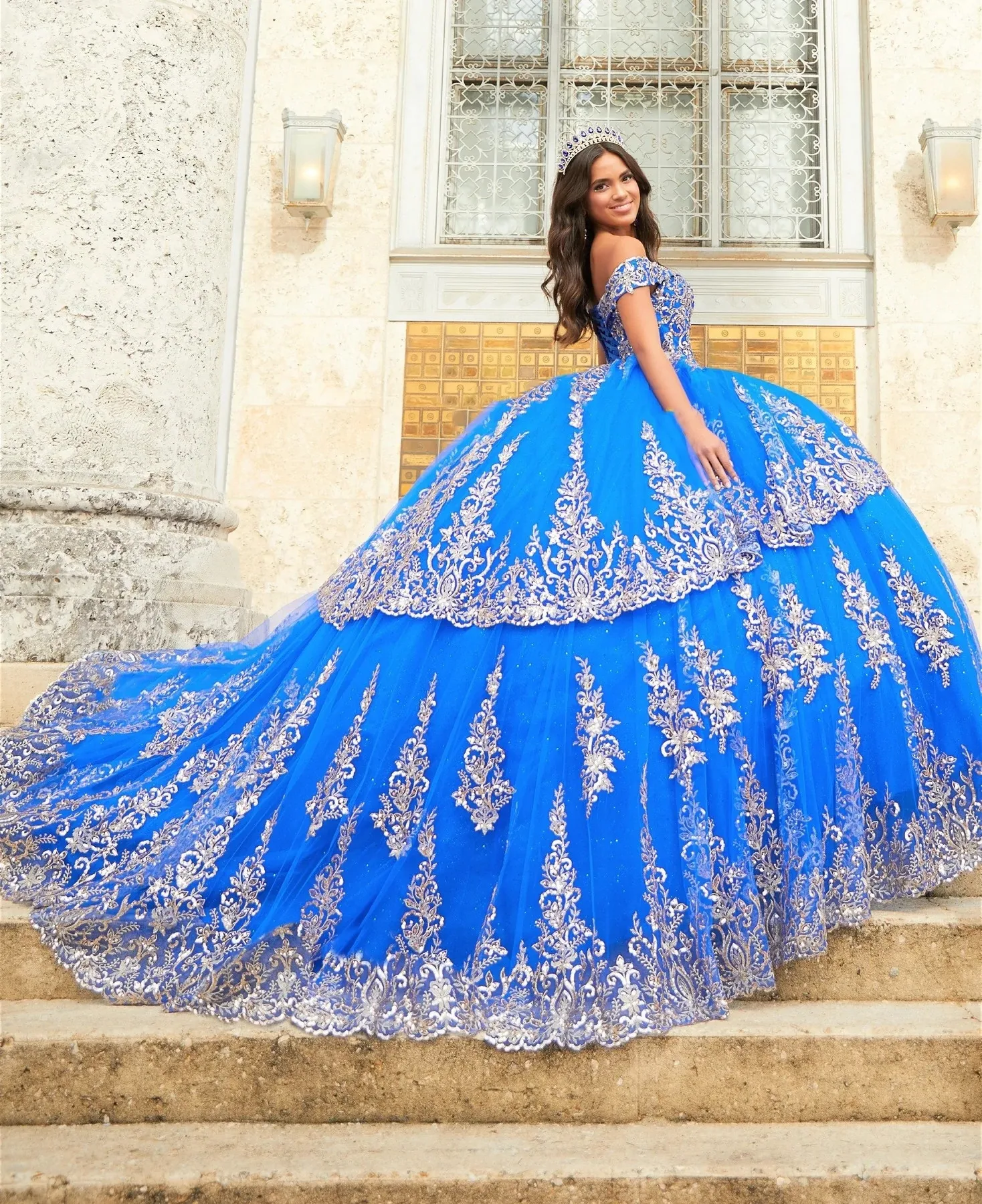 Royal Blue Puffy Quinceanera ชุดชุดไปงานเต้นรำปิดไหล่ Tulle Appliques เม็กซิกันหวาน16ชุด15 Anos