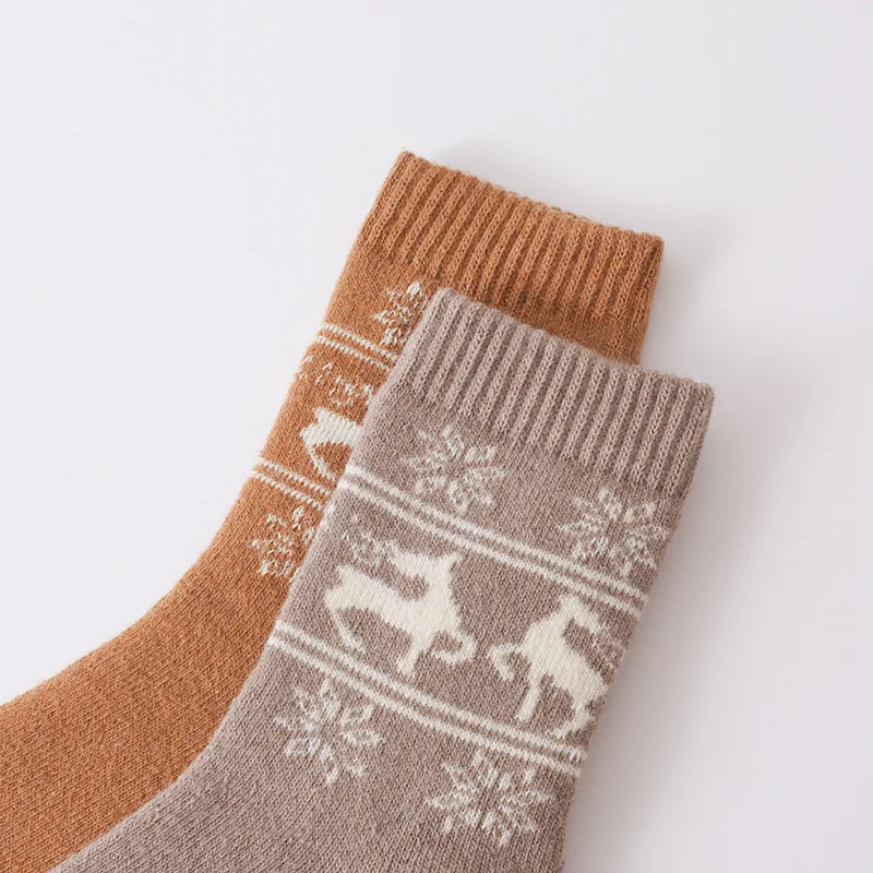 5 Pairs Women Thick Wool Socks Warm Autumn Winter Unisex Socks Retro Mid Tube Socks Cashmere Ethnic Style Knitted Socks