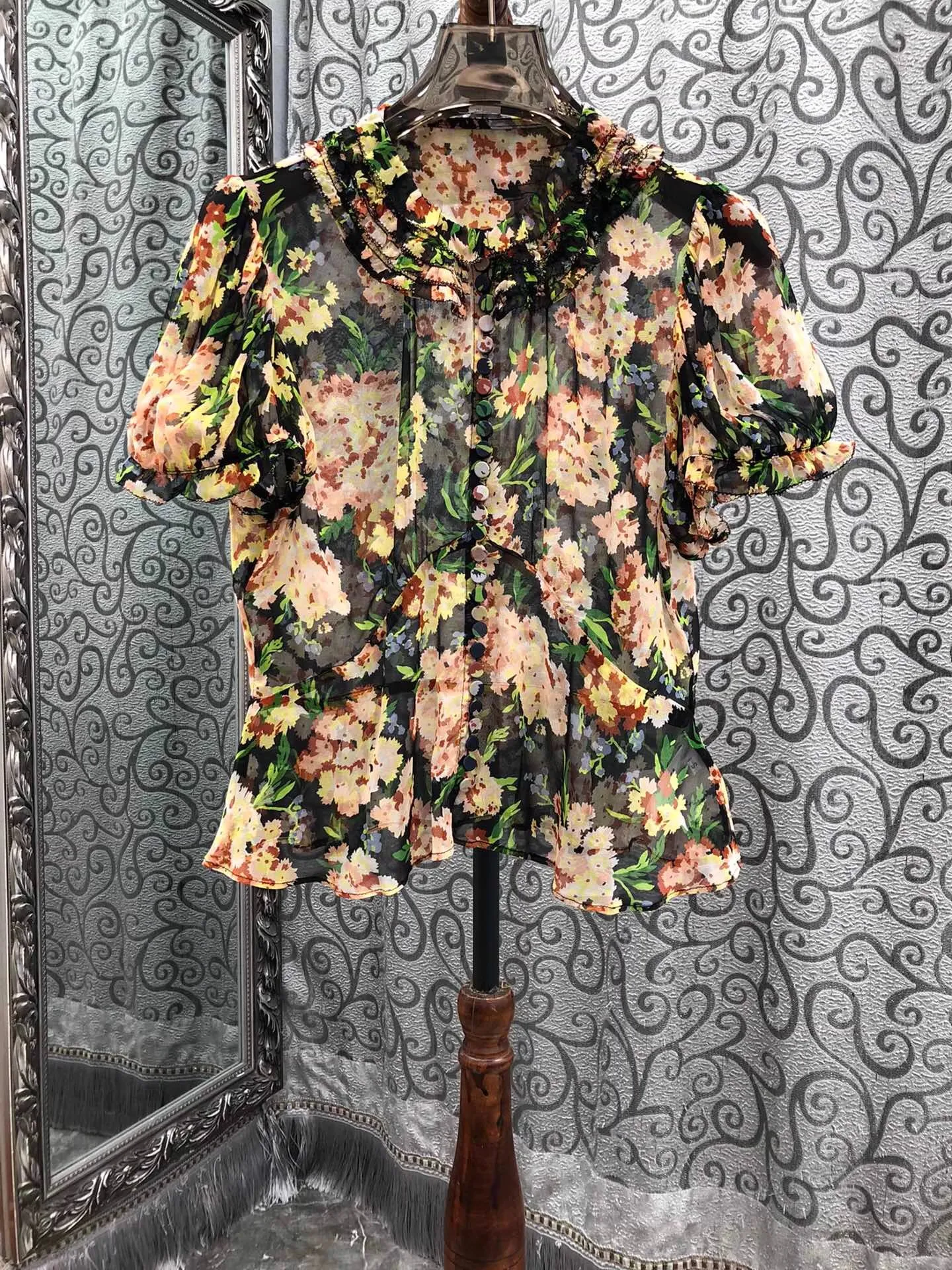 

100%Silk Blouse Shirt 2025 Summer Style Women Colorful Floral Pirnt Vintage Button Front Short Sleeve Elegant Black Silk Tops