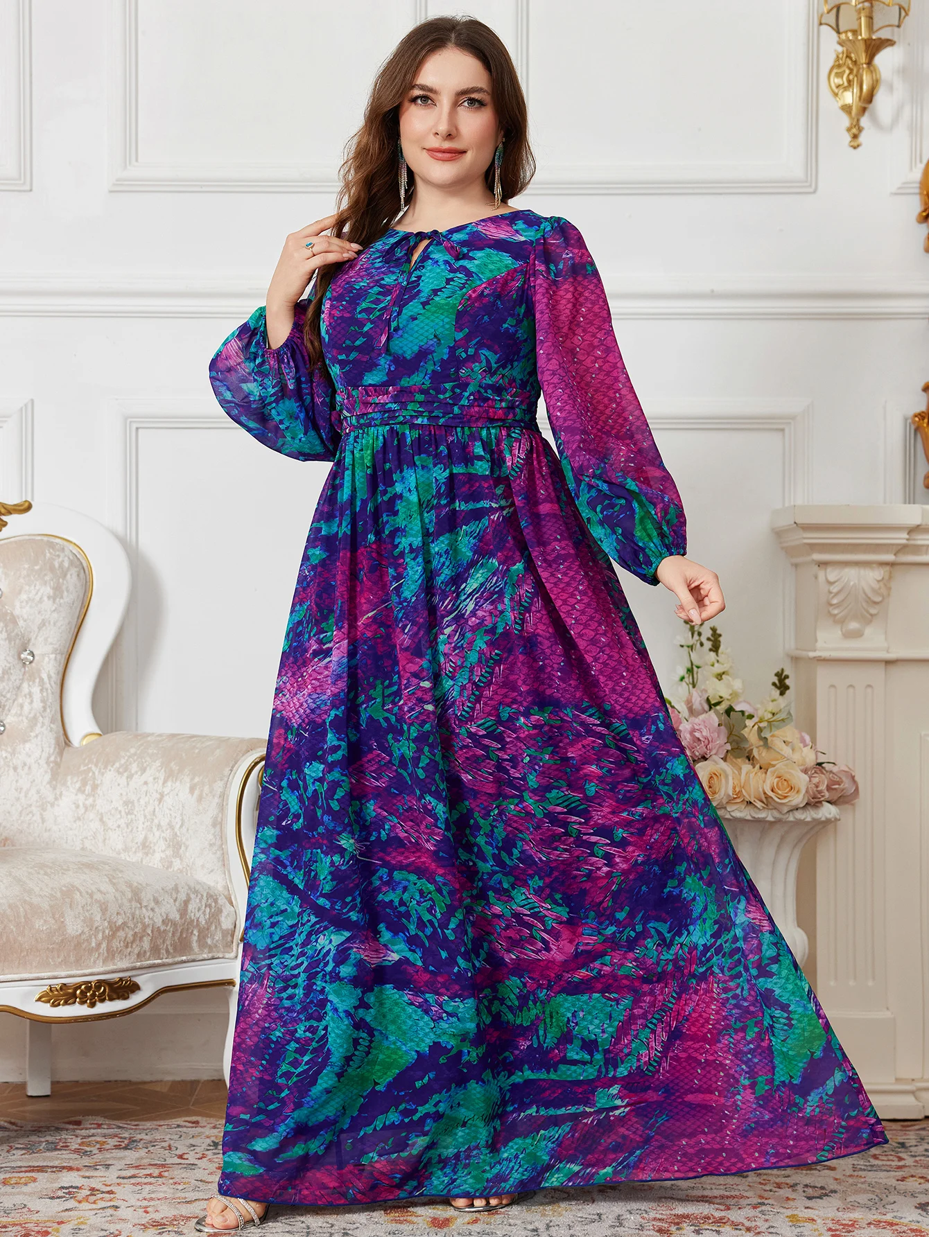 

UNITHORSE Платье больших размеров с цветочным принтом и акварельным шифоном с v-образным вырезом и рукавами-фонариками и рюшами на талии