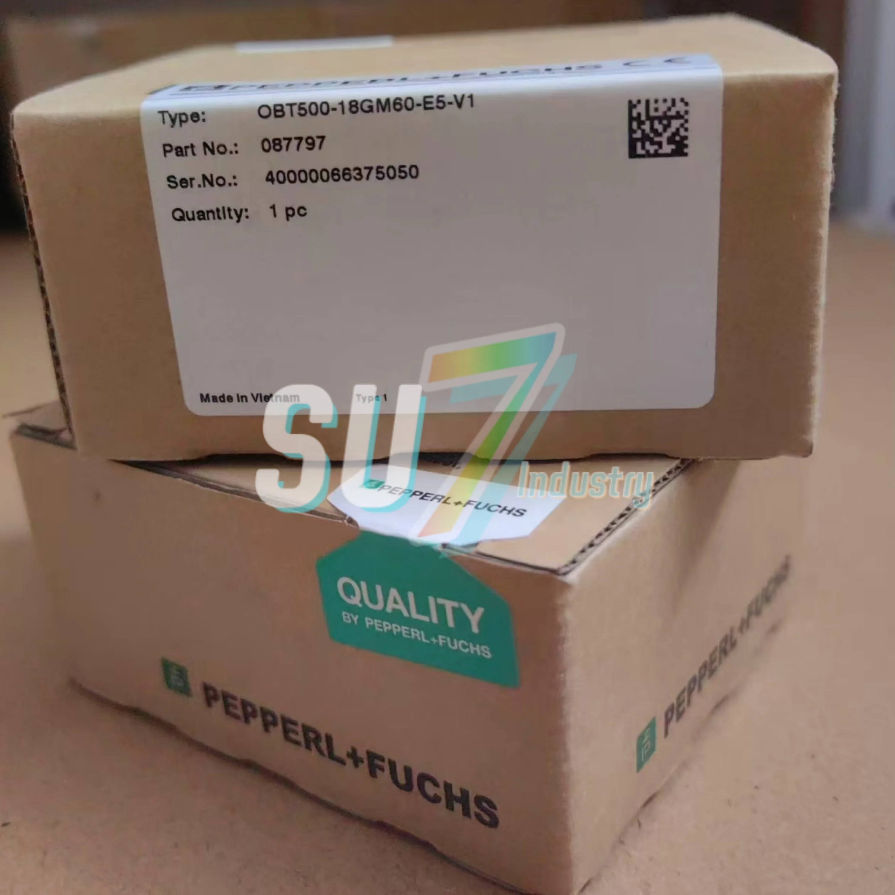 Przełącznik fotoelektryczny OBS4000-18GM60-E5-V1 OBT500-18GM60-E5-V1 Nowy w pudełku