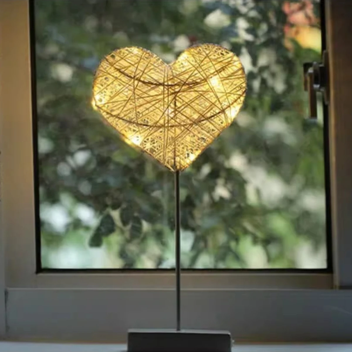 미니멀리스트 모던 걸리 나이트 라이트 하트 모양 인스타그램 감성 따뜻한 조명 침대 옆 램프 침실 장식 트렌디한 분위기 조명