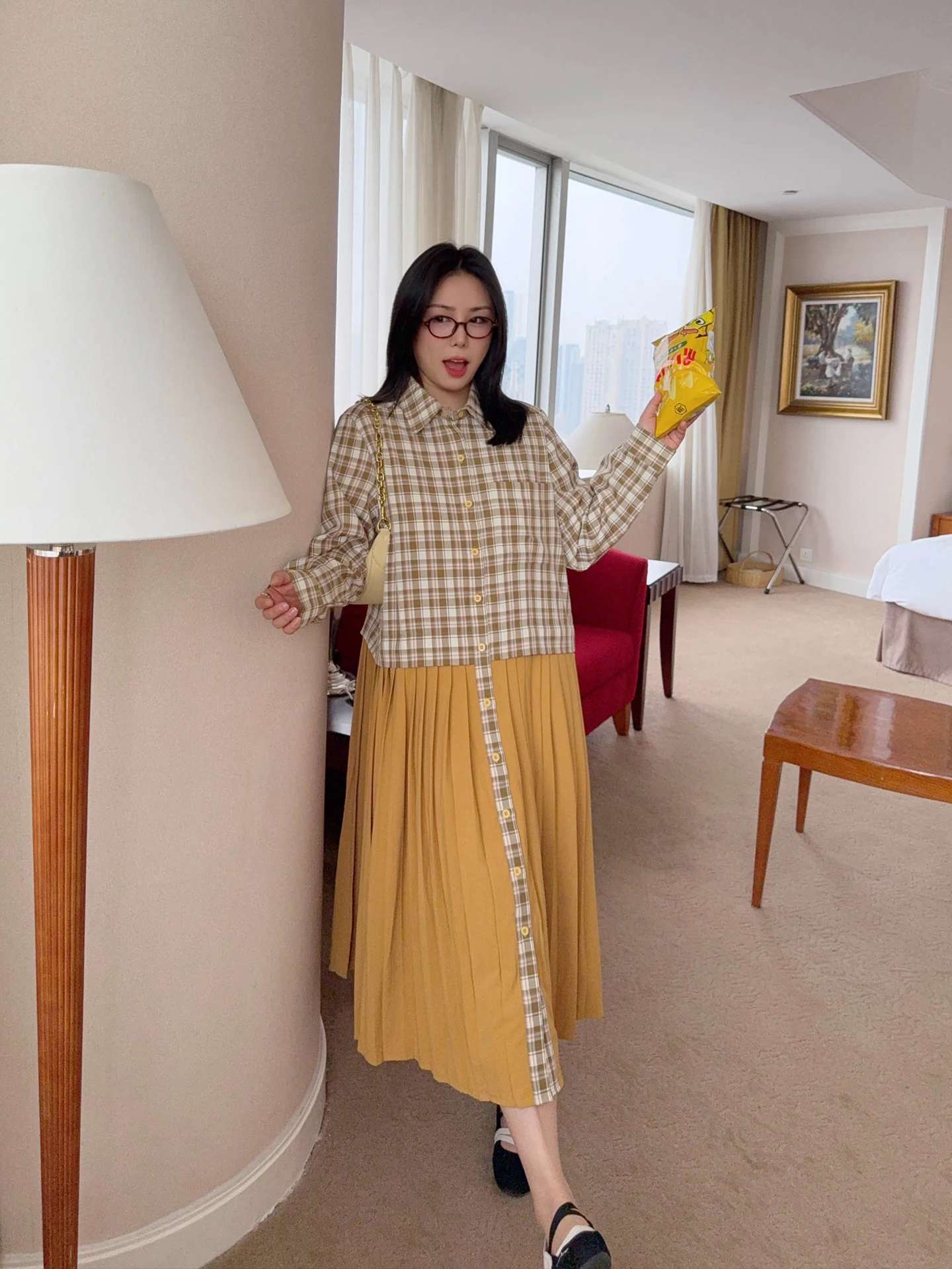 

Женское платье VOGANA в корейском стиле больших размеров, свободного кроя, в клетку, А-силуэт, миди, с длинным рукавом, воротником и застежкой на одну пуговицу