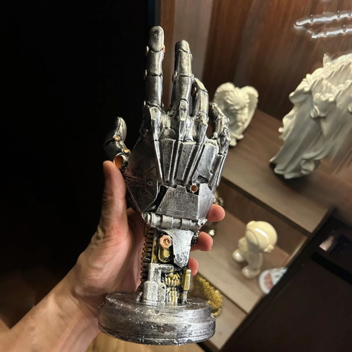 LSY Cyberpunk mechanical arm switch handle storage computer competition desktop stand resin ornament for boys
