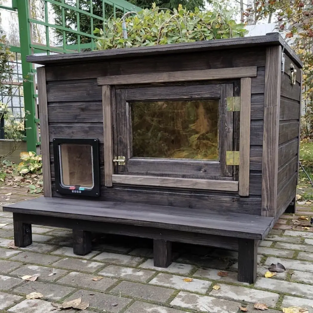 Solid wood outdoor cat house Waterproof off the ground Flat top cat nest Small dog outdoor pet room