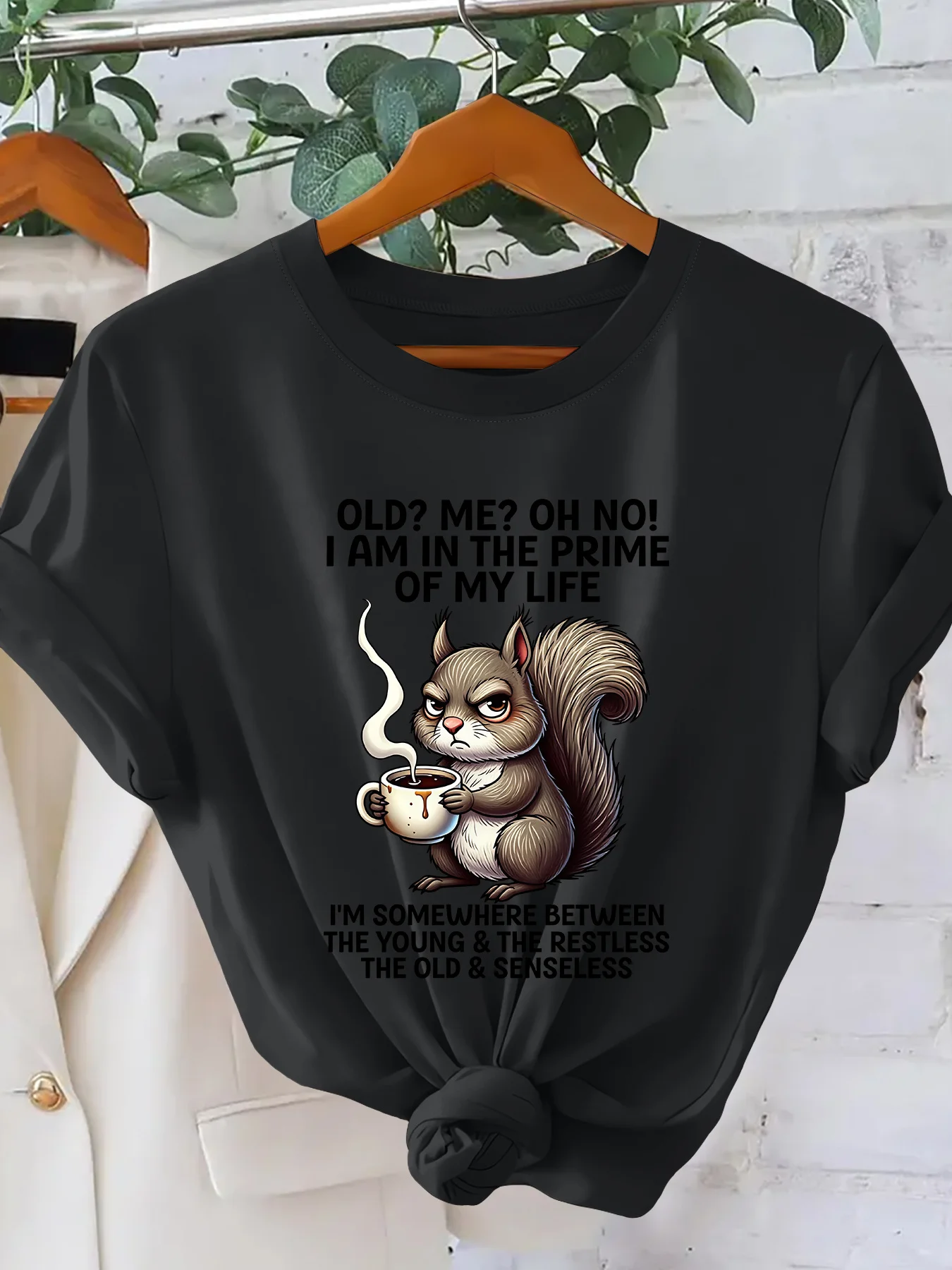 Women's Summer Top Coffee Serious Squirrel Fun Cartoon Printed Women's T-shirt Retro Hand Drawn Cartoon Round Neck Short Sleeve