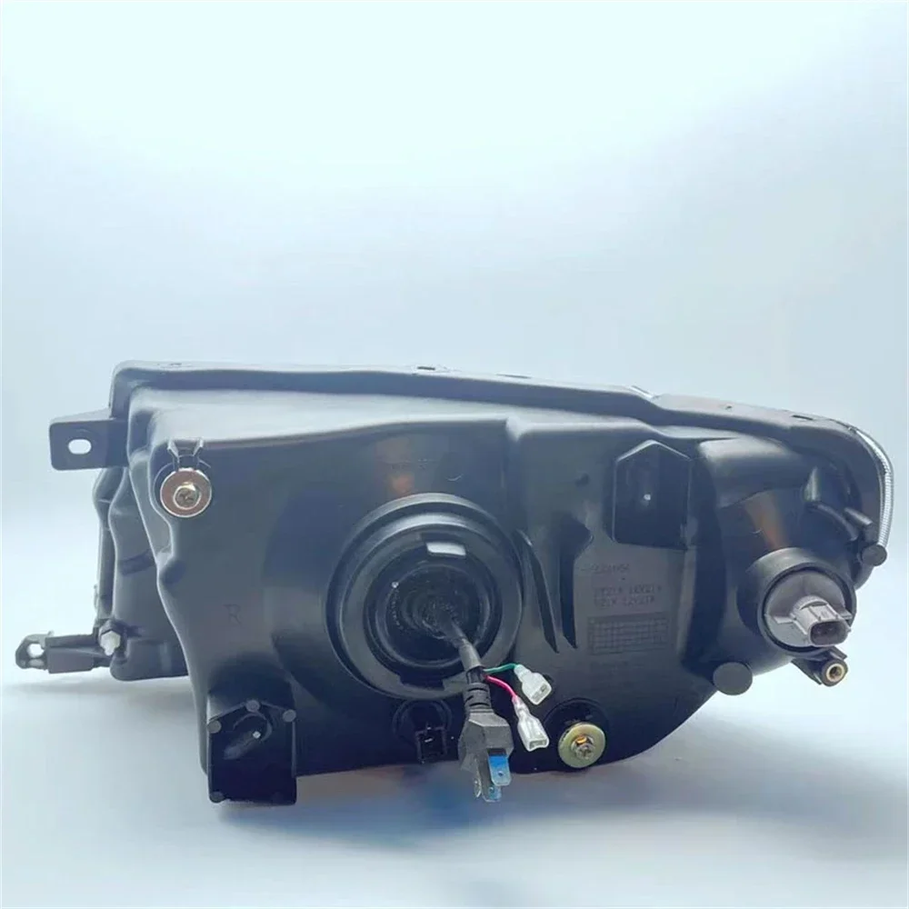 مجموعة المصابيح الأمامية LED للمصابيح الأمامية لميتسوبيشي ليوبارد مع إشارة انعطاف عين الملاك #6