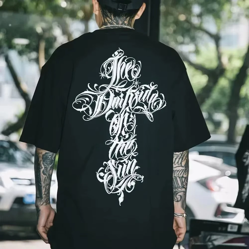 Harajuku Streetwear Hip Hop Men's Tattoo Chicano Front Fross Short Sleeve T-shirt Personality Gangster West Coast Streetwear