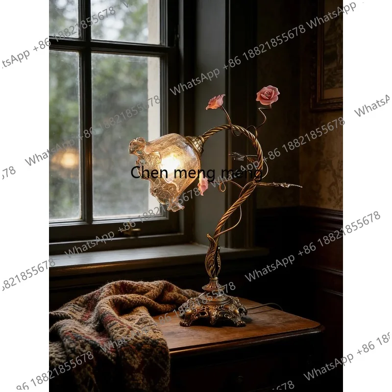 

European and American retro nostalgic table lamp French pastoral rose decorative glass bedroom living room decorative table lamp