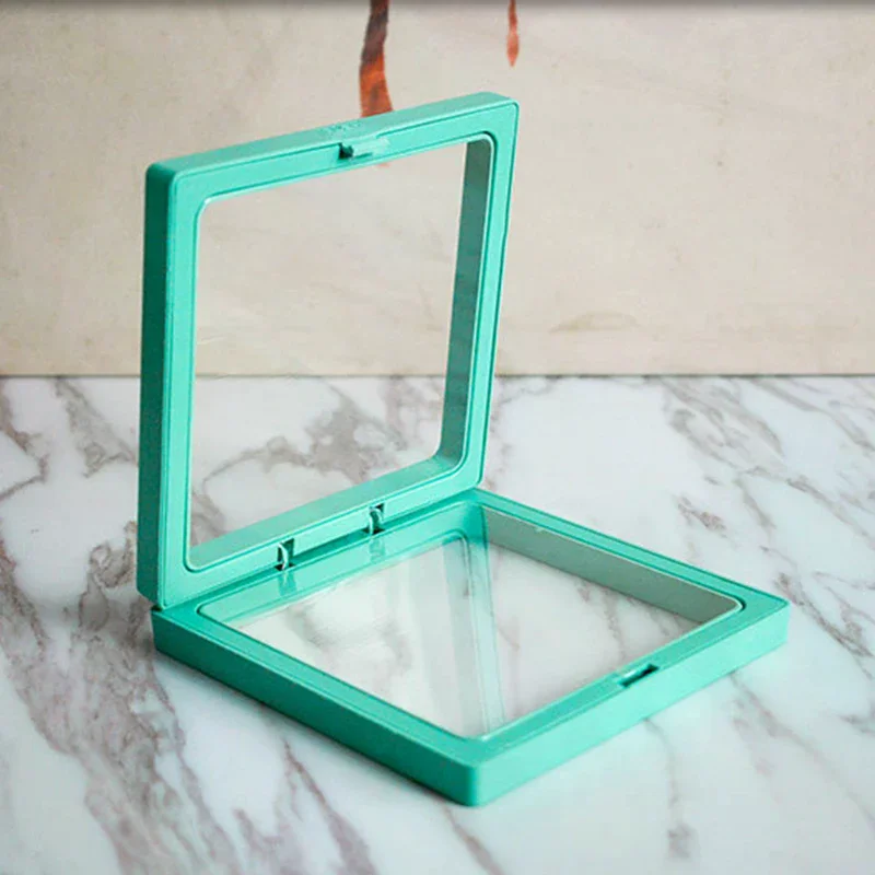 

3D Floating Plastic Jewelry Holder Display Stand for Necklaces Bracelets Transparent Frame Organizer for Home Counter