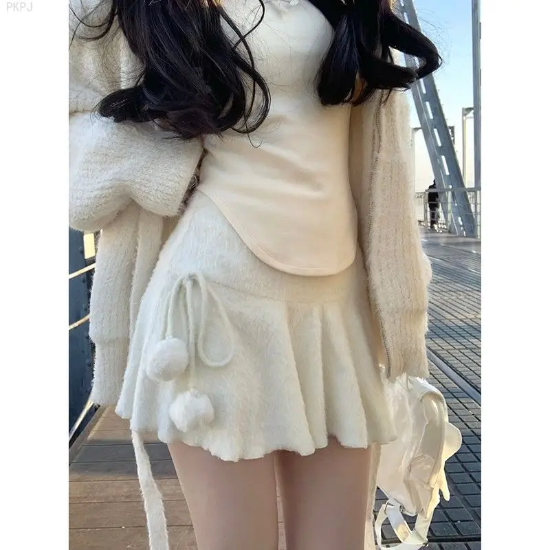 

Winter Warm Korean Party Mini Skirt Women Elastic Knitted Casual Elegant Skirt Female A-line Japanese Designer Sweet Skirt 2024