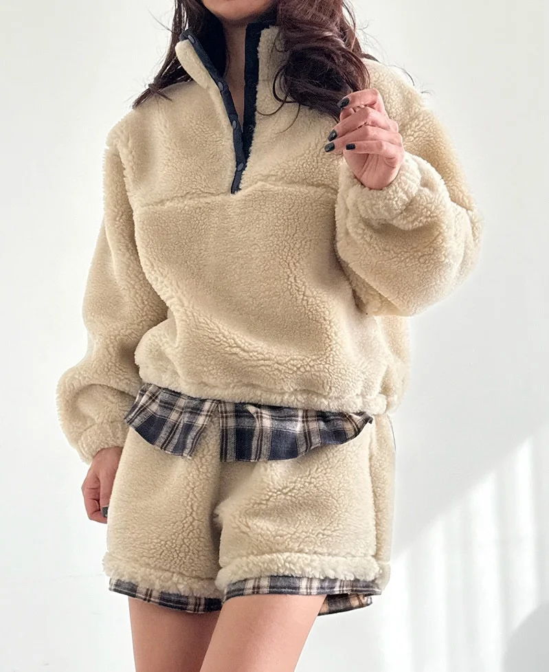 

Женский осенне-зимний новый комплект из двух предметов: толстовка на молнии с воротником-стойкой и шорты, повседневный, с длинными рукавами
