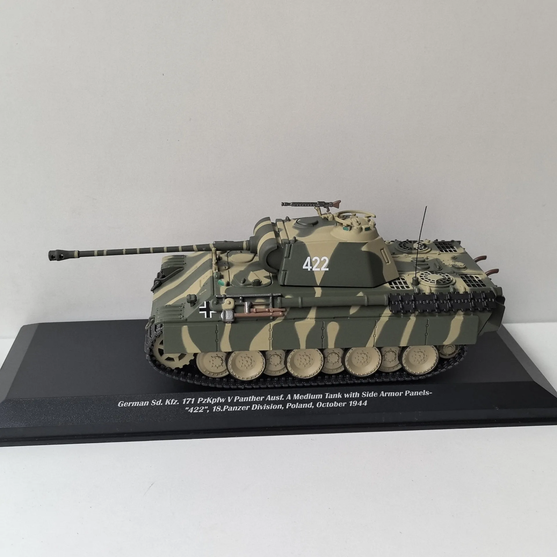 다이캐스트 IXO 1/43 스케일 탱크 모델 장식품 1944 422 차체 합금 액세서리 플라스틱 합금 자동차 모델 수집용 장난감 선물