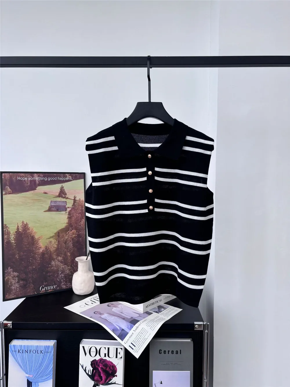 

Women's 25 Summer New Product Loose Black and White Contrast Striped Collar Knitted Top Tank Top